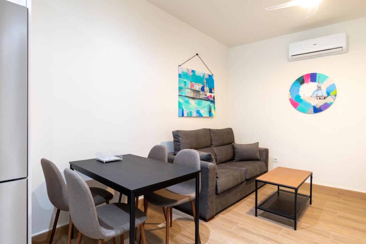 Apartamentos Cervantes 17 Sevilla Dış mekan fotoğraf