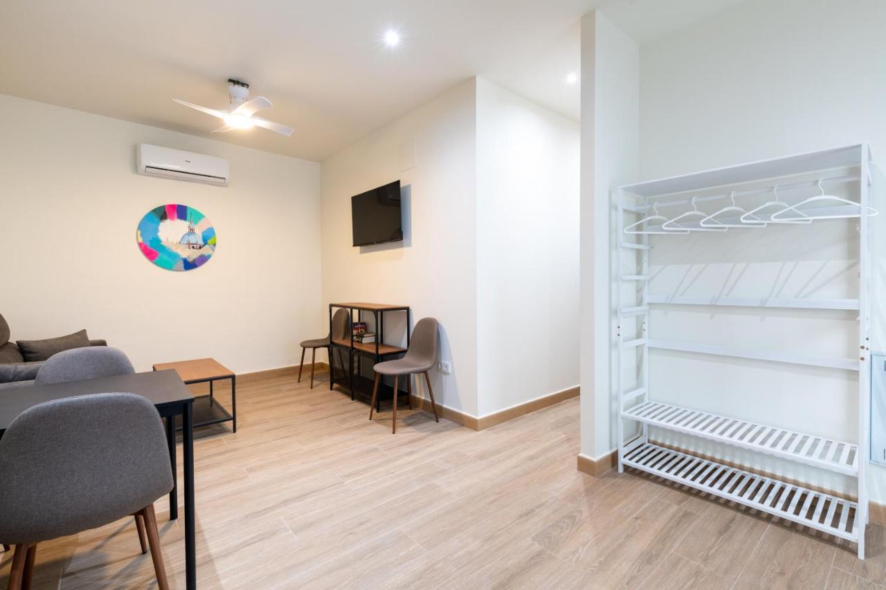 Apartamentos Cervantes 17 Sevilla Dış mekan fotoğraf
