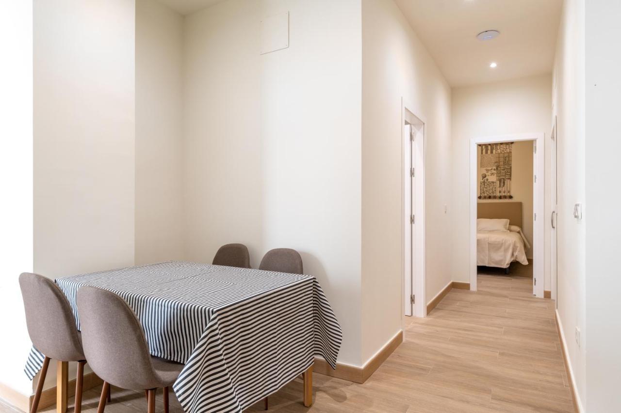Apartamentos Cervantes 17 Sevilla Dış mekan fotoğraf