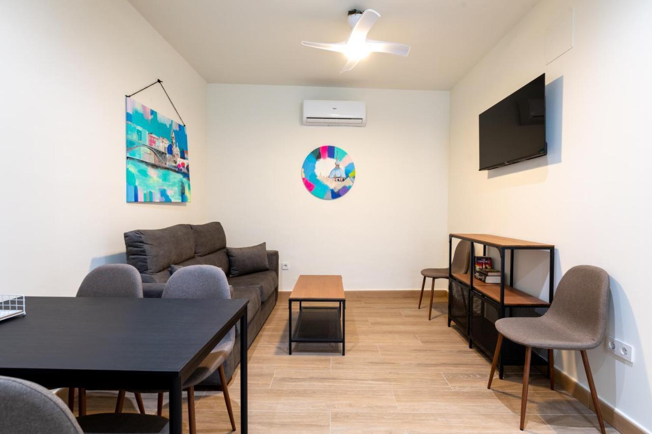 Apartamentos Cervantes 17 Sevilla Dış mekan fotoğraf
