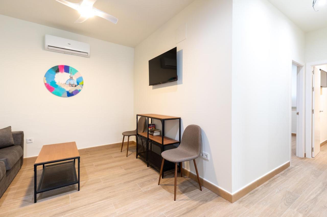 Apartamentos Cervantes 17 Sevilla Dış mekan fotoğraf